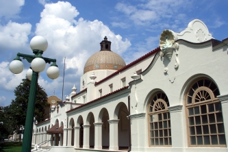 Quapaw Bathhouse